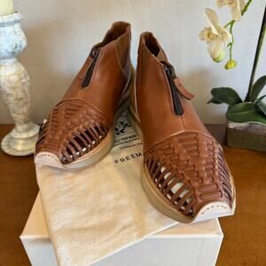 NWT Freeman Plat Zip Jogger Huarache Shoes Size 44 Cognac Leather Portugal